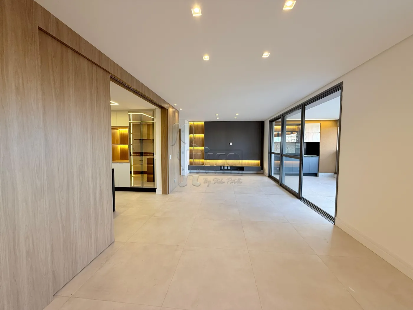 Alugar Apartamento / Padrão em Ribeirão Preto R$ 10.000,00 - Foto 3