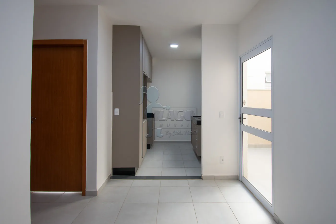 Alugar Apartamento / Padrão em Ribeirão Preto R$ 1.900,00 - Foto 2
