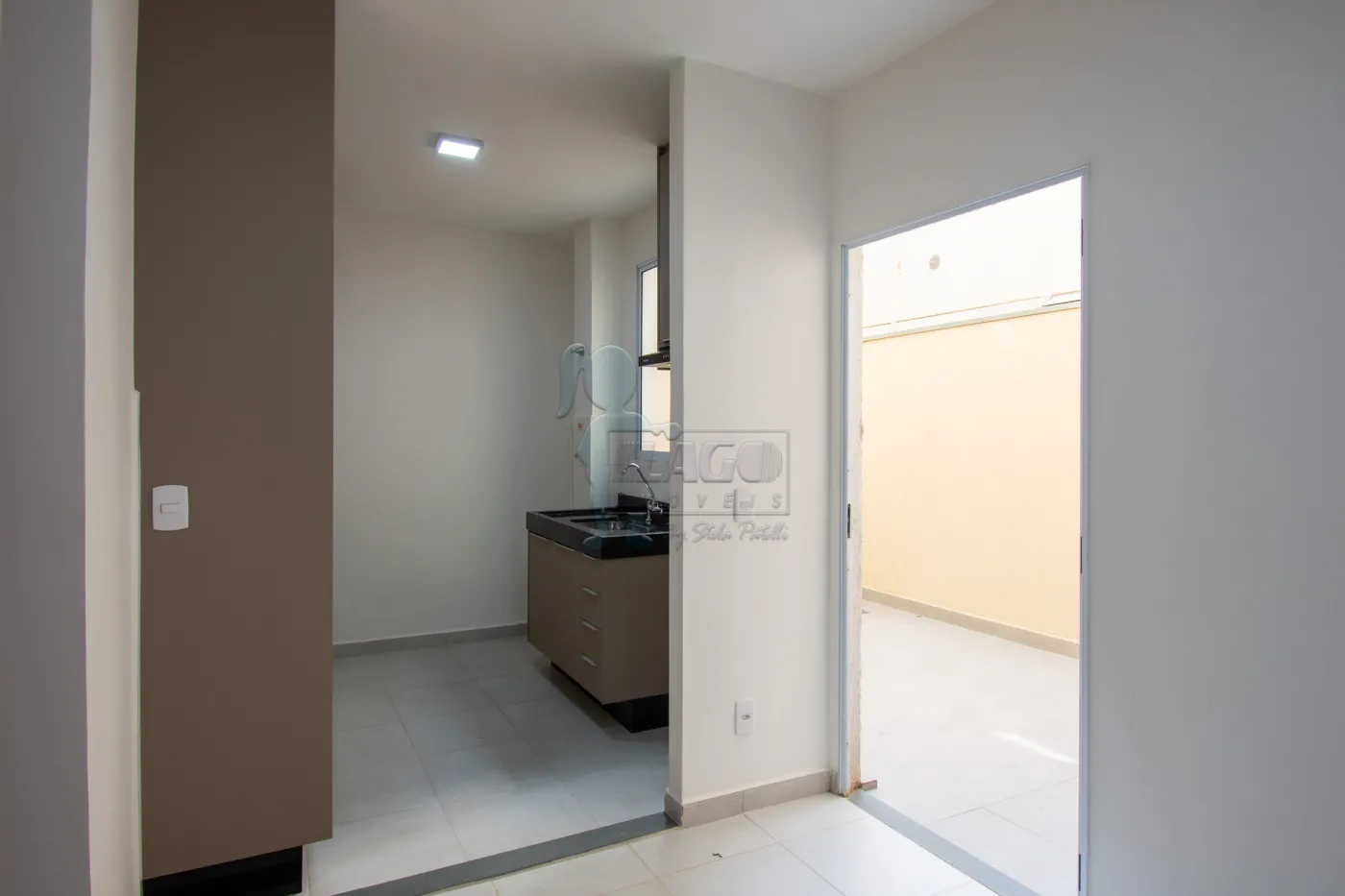 Alugar Apartamento / Padrão em Ribeirão Preto R$ 1.800,00 - Foto 2