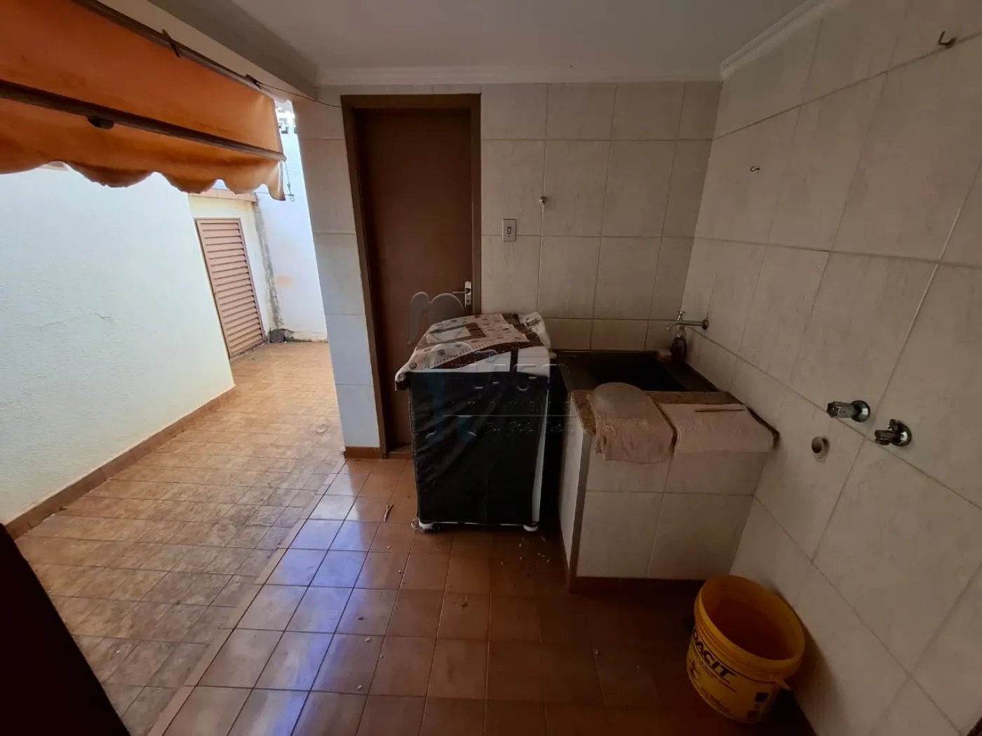 Alugar Casa / Padrão em Ribeirão Preto R$ 1.800,00 - Foto 15