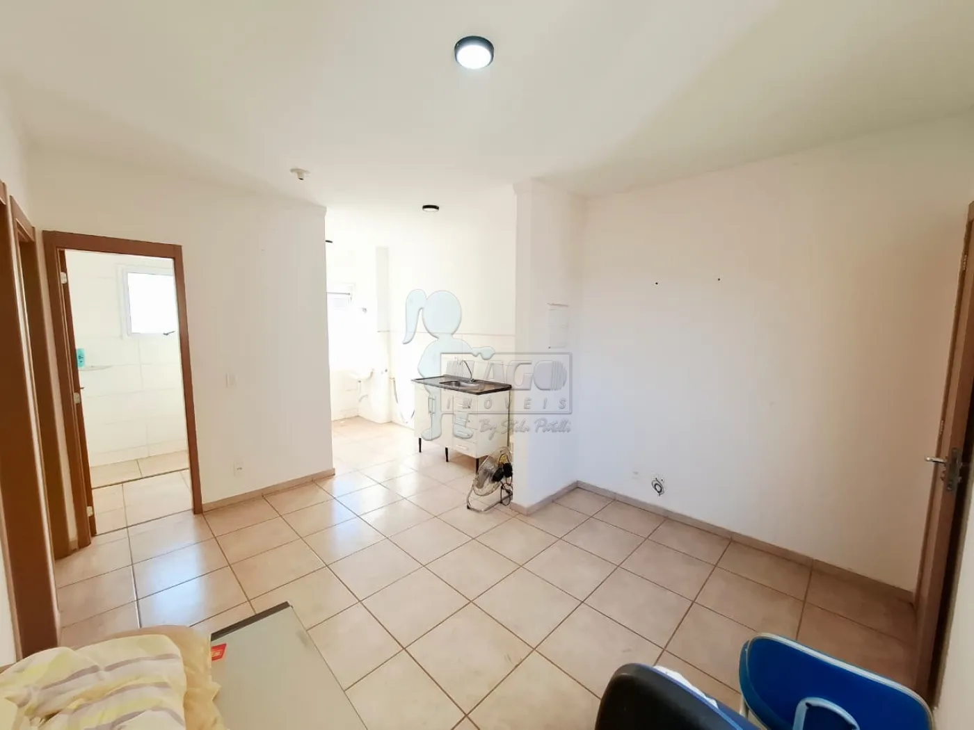 Alugar Apartamento / Padrão em Ribeirão Preto R$ 900,00 - Foto 1