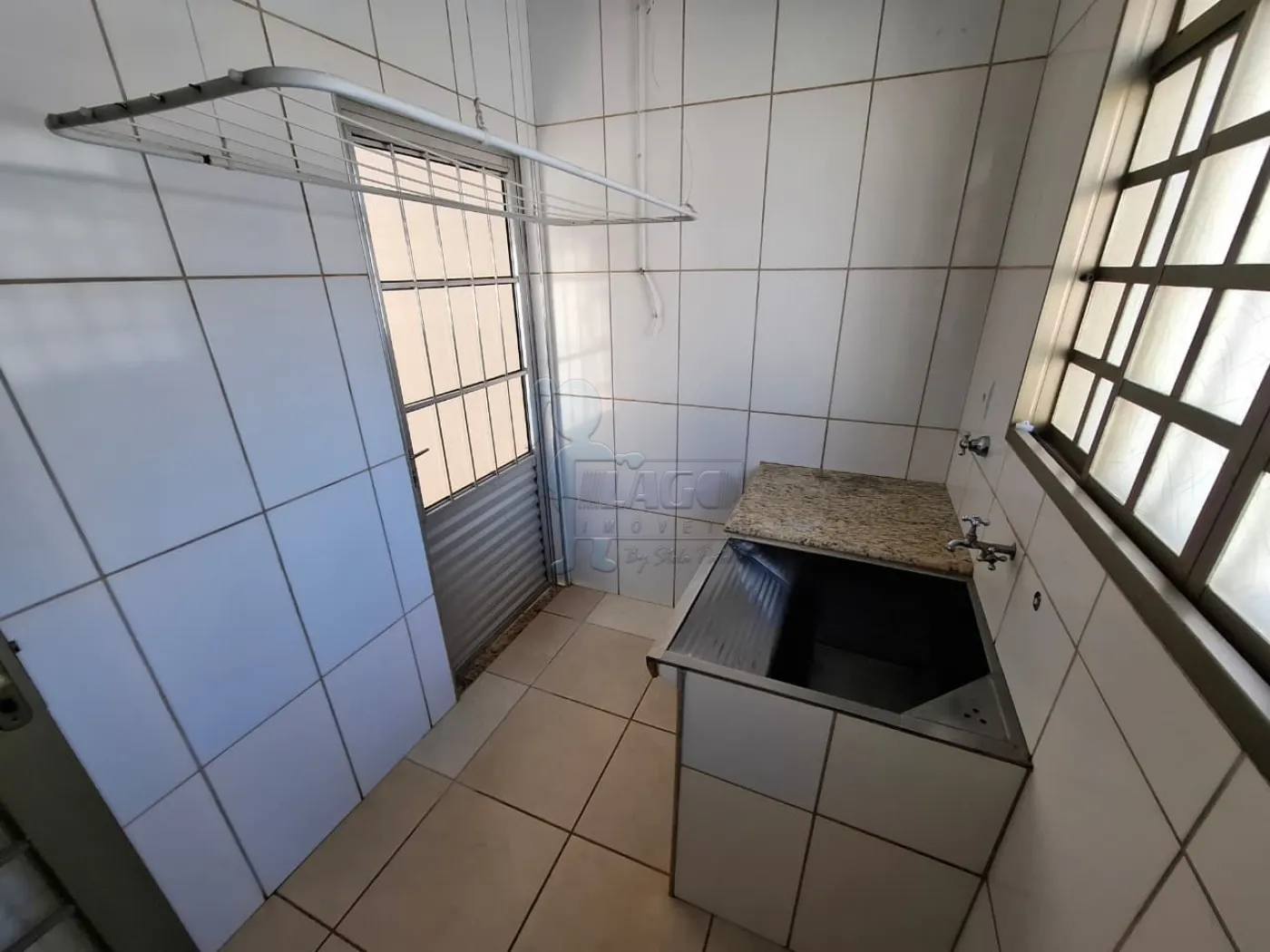Alugar Casa / Padrão em Ribeirão Preto R$ 1.600,00 - Foto 12