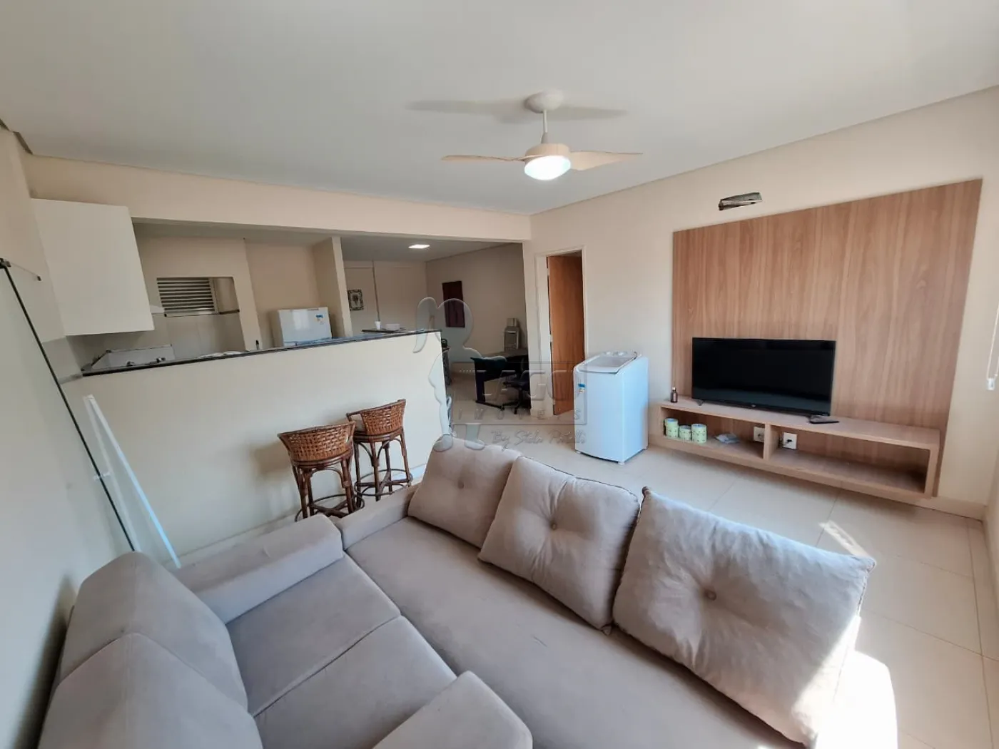 Alugar Apartamento / Padrão em Ribeirão Preto R$ 2.000,00 - Foto 1
