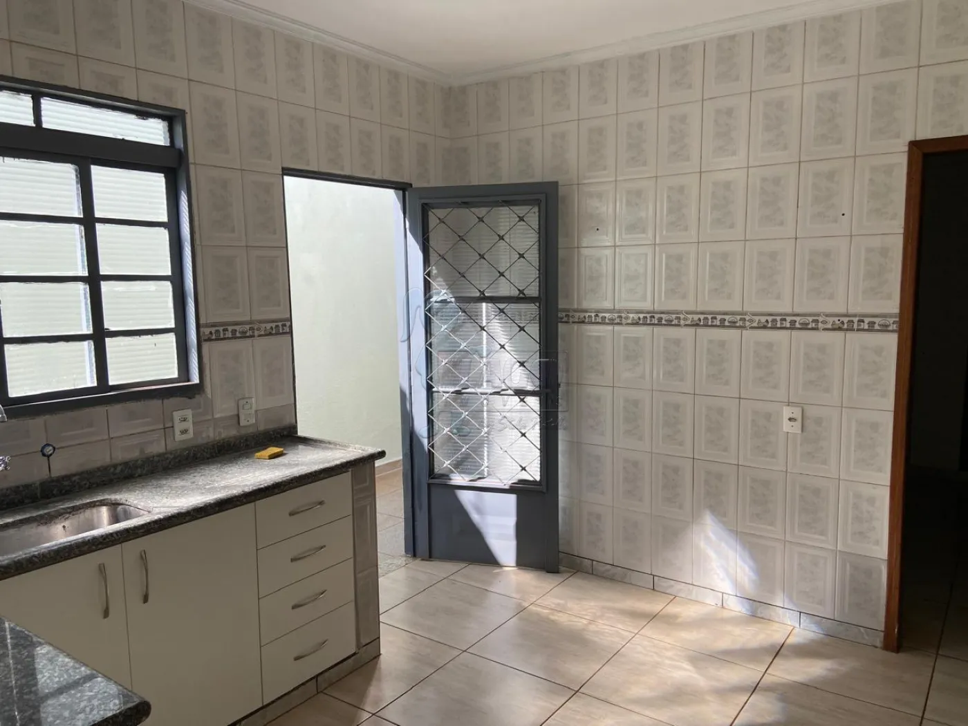 Comprar Casa / Padrão em Ribeirão Preto R$ 330.000,00 - Foto 4