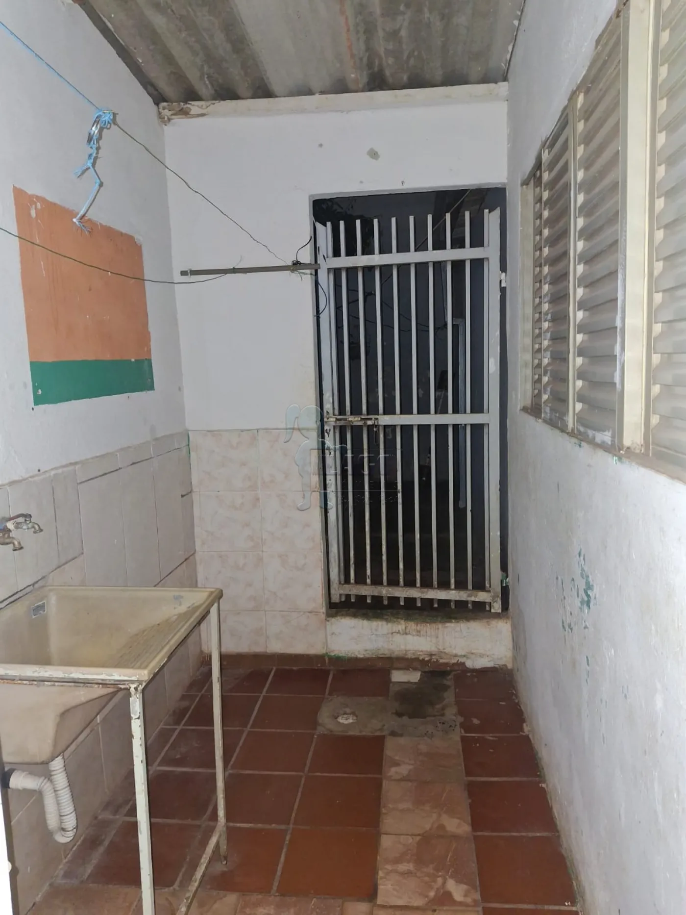 Alugar Casa / Padrão em Ribeirão Preto R$ 1.600,00 - Foto 9