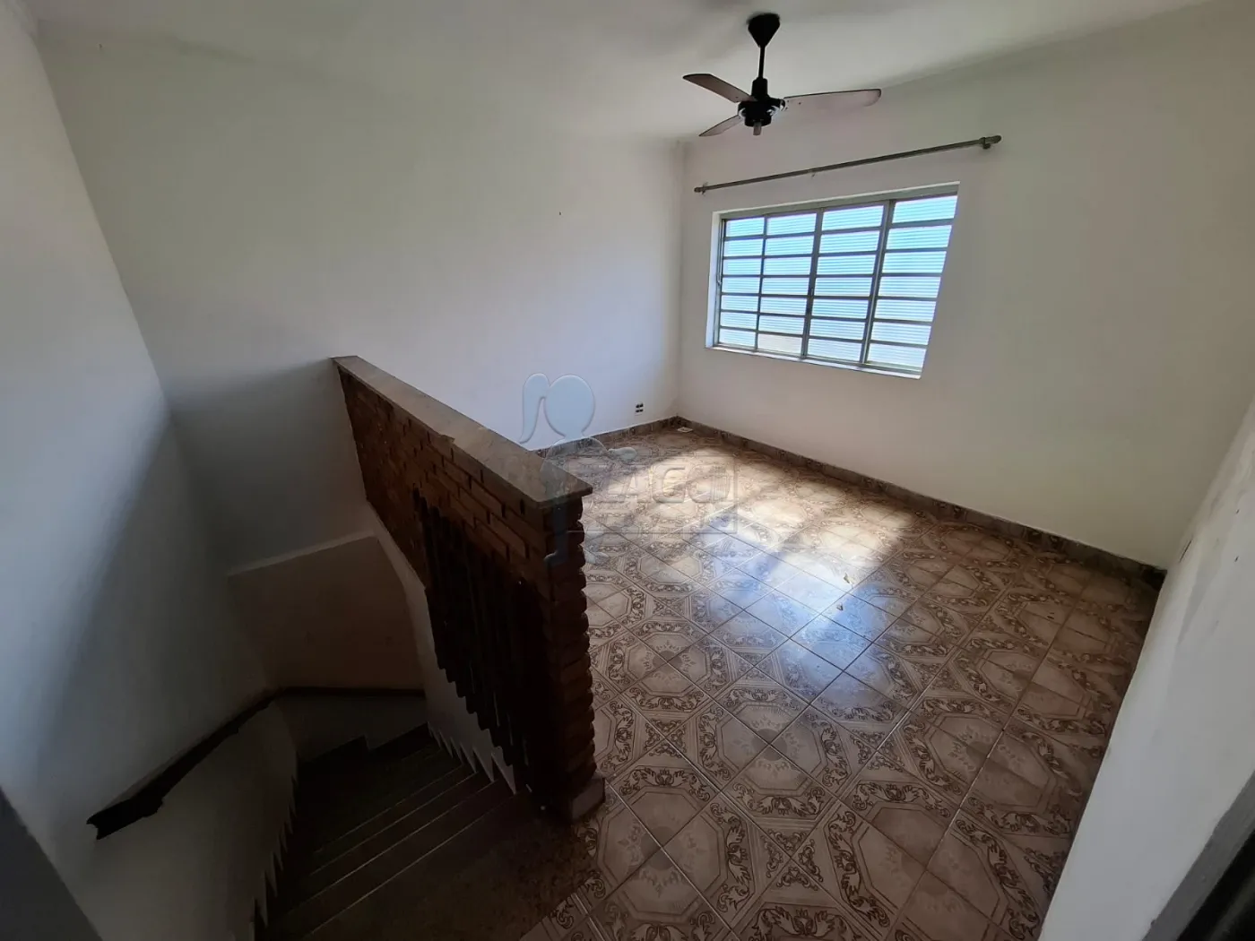 Alugar Casa / Padrão em Ribeirão Preto R$ 800,00 - Foto 1
