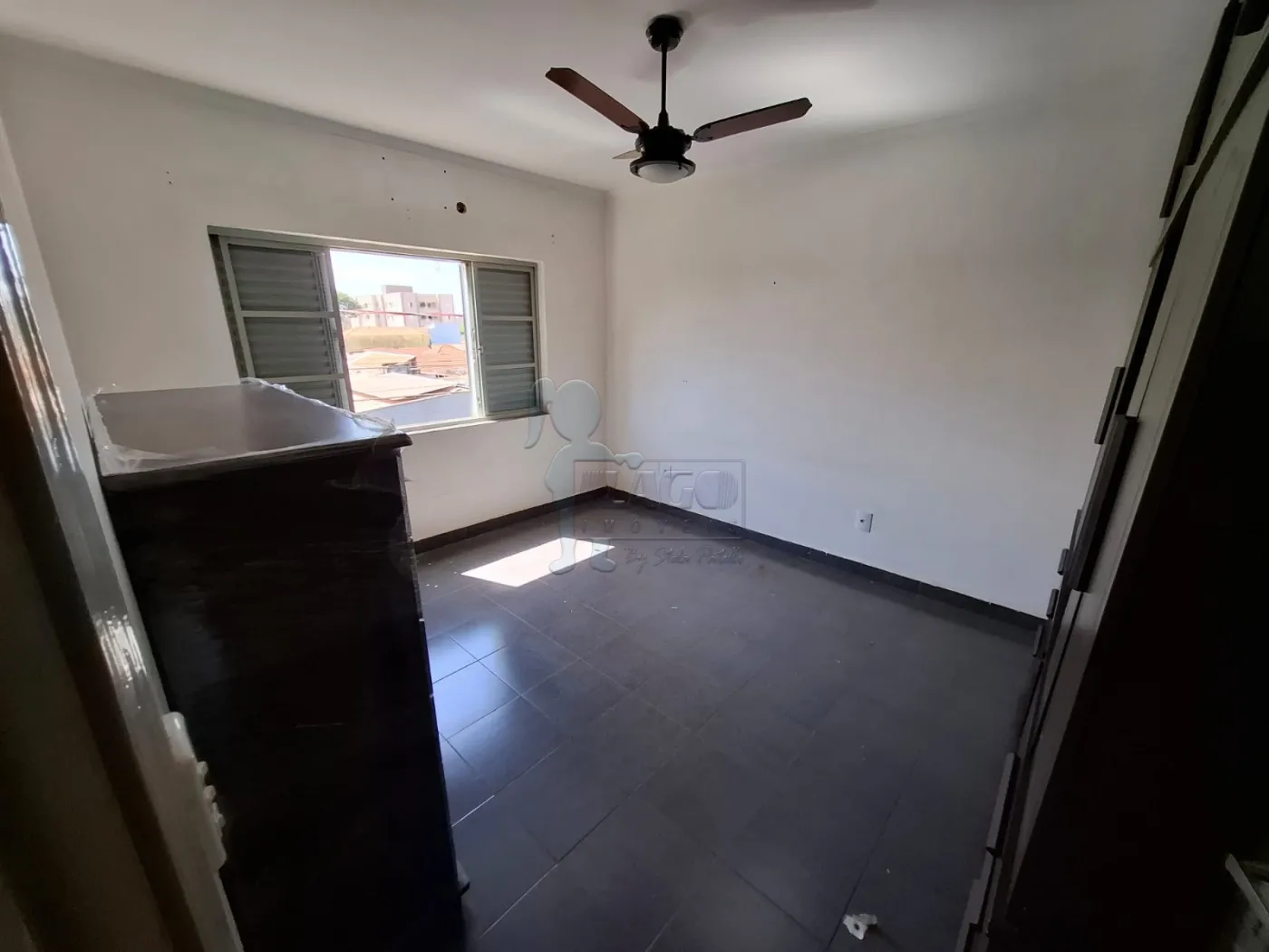 Alugar Casa / Padrão em Ribeirão Preto R$ 800,00 - Foto 2