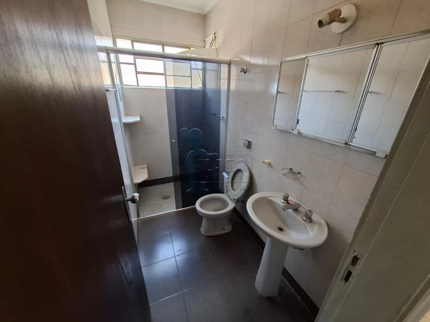 Alugar Casa / Padrão em Ribeirão Preto R$ 800,00 - Foto 4