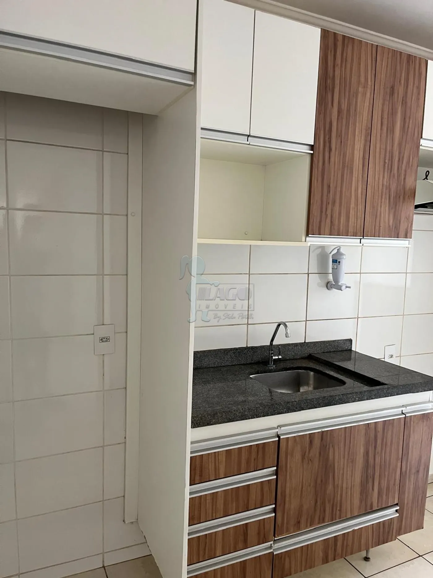 Alugar Apartamento / Padrão em Ribeirão Preto R$ 1.110,00 - Foto 2
