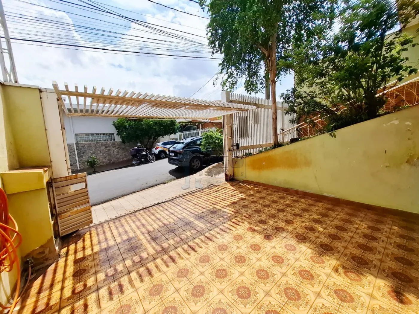 Comprar Casa / Padrão em Ribeirão Preto R$ 450.000,00 - Foto 1