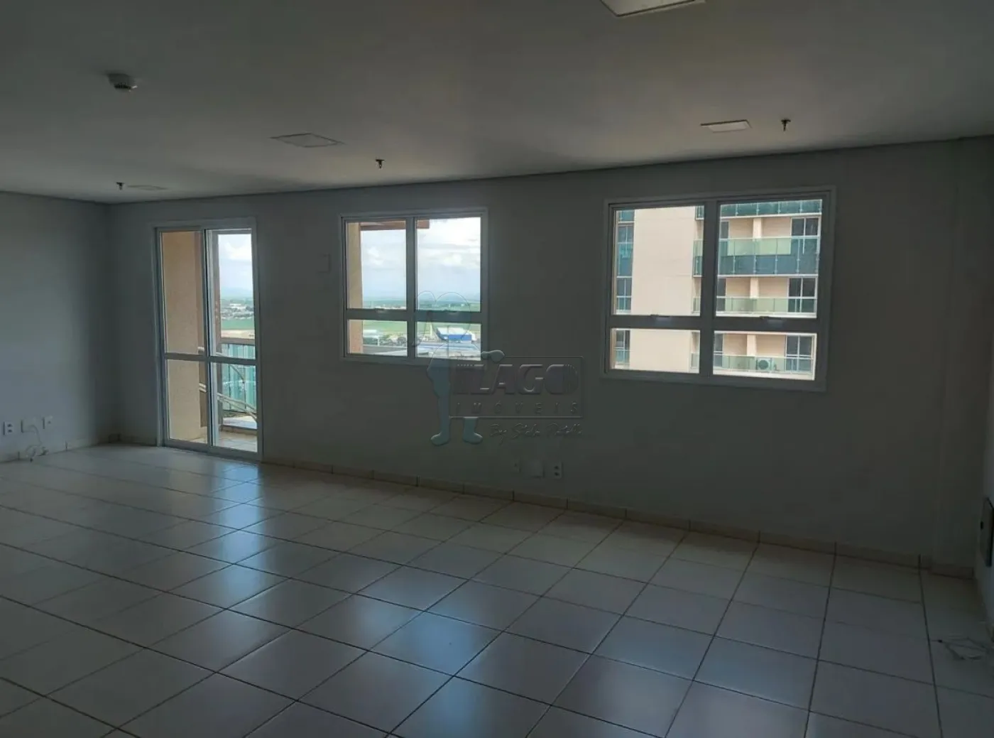 Comprar Comercial condomínio / Escritório - Loja em Ribeirão Preto R$ 300.000,00 - Foto 3