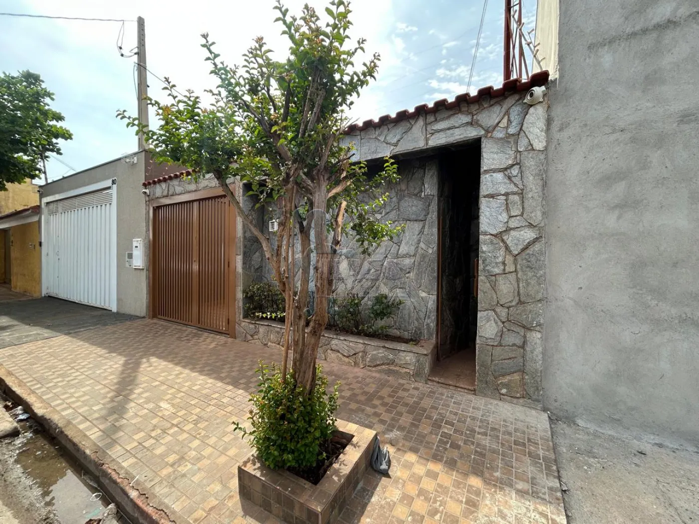 Comprar Casa / Padrão em Ribeirão Preto R$ 270.000,00 - Foto 2