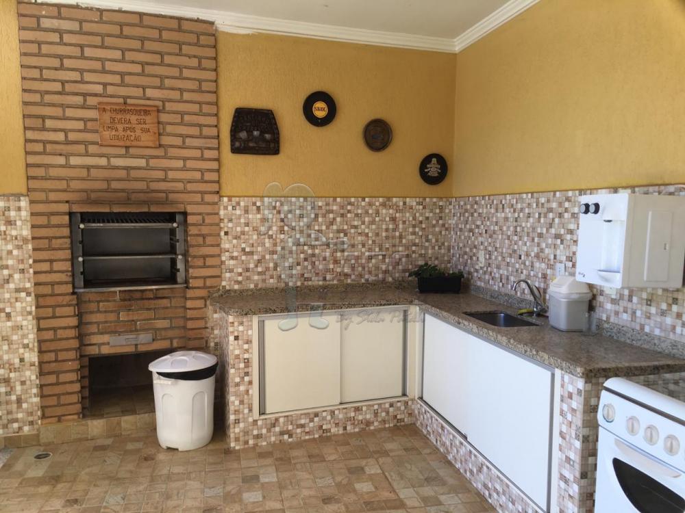 Alugar Apartamentos / Padrão em Ribeirão Preto R$ 1.300,00 - Foto 16