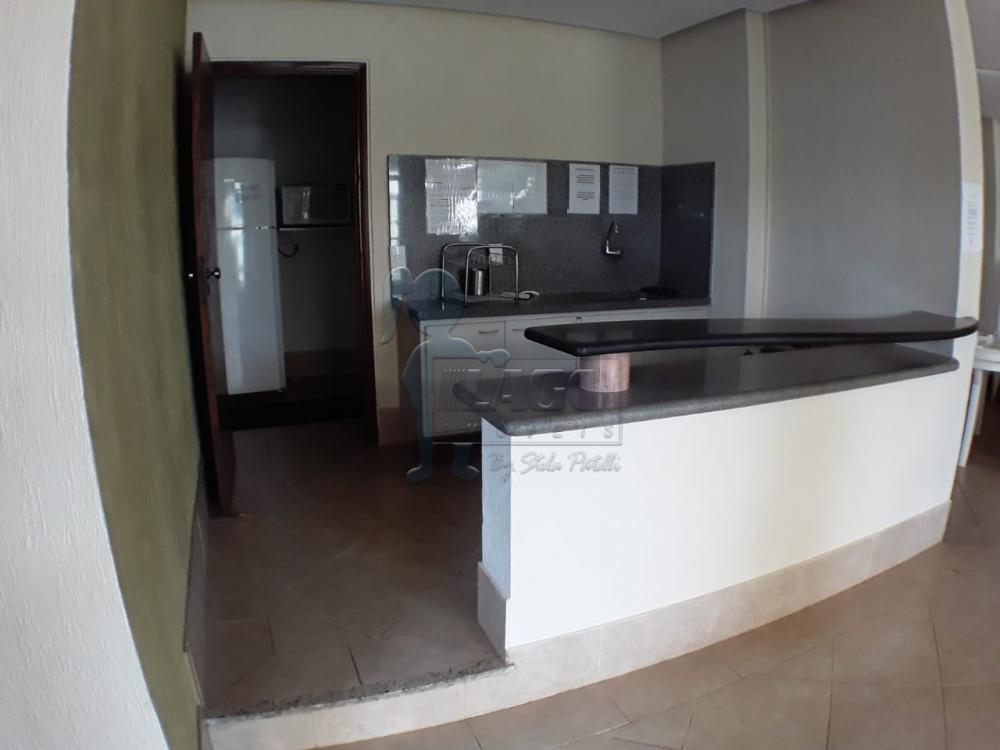 Alugar Apartamentos / Padrão em Ribeirão Preto R$ 1.600,00 - Foto 30