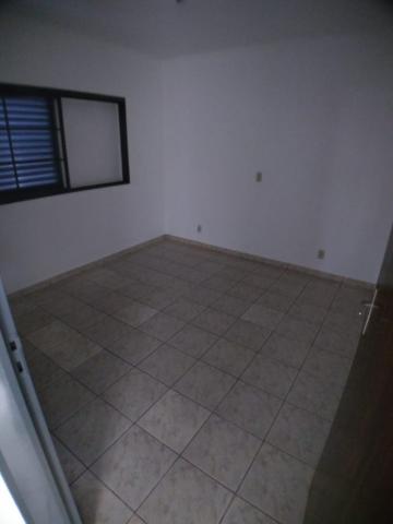 Alugar Apartamentos / Padrão em Ribeirão Preto R$ 980,00 - Foto 3