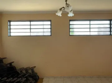 Alugar Casas / Padrão em Ribeirão Preto R$ 550,00 - Foto 2