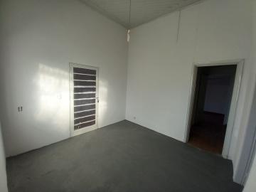 Alugar Casas / Padrão em Ribeirão Preto R$ 1.650,00 - Foto 2