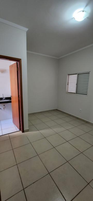 Alugar Apartamentos / Padrão em Ribeirão Preto R$ 1.000,00 - Foto 5