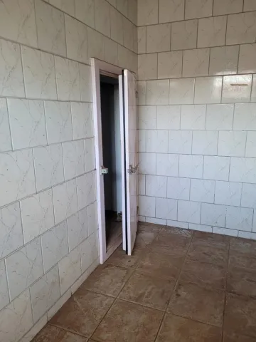 Alugar Comercial / Salão / Galpão em Ribeirão Preto R$ 4.600,00 - Foto 9