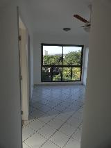 Alugar Apartamentos / Padrão em Ribeirão Preto R$ 700,00 - Foto 2