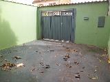 Alugar Casas / Padrão em Ribeirão Preto R$ 750,00 - Foto 1