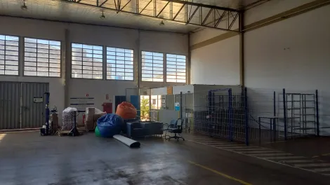 imagem 2 - Galpão amplo de 1.040m² com plataforma de carga e descargas para locação - Parque Industrial Lagoinha imagem 2 - Galpão amplo de 1.040m² com plataforma de carga e descargas para locação - Parque Industrial Lagoinha