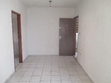 Alugar Apartamentos / Padrão em Ribeirão Preto R$ 870,00 - Foto 2