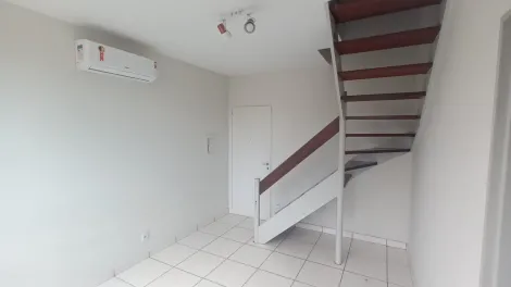 Alugar Apartamentos / Padrão em Ribeirão Preto R$ 900,00 - Foto 2