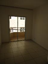 Alugar Apartamentos / Padrão em Ribeirão Preto R$ 1.100,00 - Foto 1