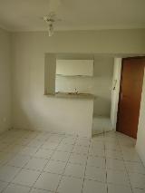 Alugar Apartamentos / Padrão em Ribeirão Preto R$ 800,00 - Foto 1