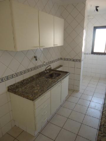 Alugar Apartamentos / Padrão em Ribeirão Preto R$ 650,00 - Foto 3