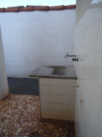 Alugar Casas / Padrão em Ribeirão Preto R$ 900,00 - Foto 10