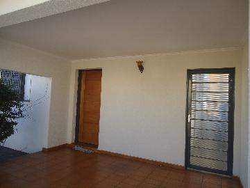 Alugar Casas / Padrão em Ribeirão Preto R$ 900,00 - Foto 1