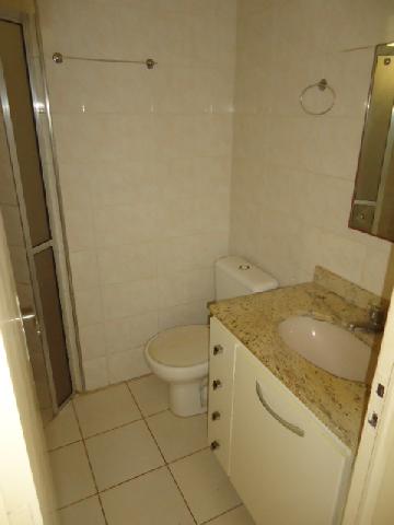 Alugar Apartamentos / Padrão em Ribeirão Preto R$ 750,00 - Foto 5