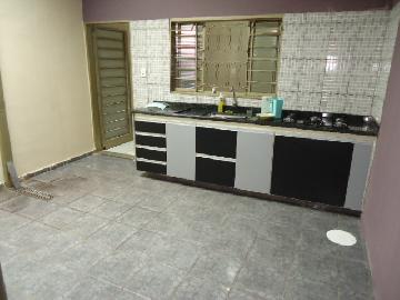Alugar Casas / Padrão em Ribeirão Preto R$ 950,00 - Foto 10
