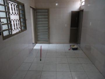 Alugar Casas / Padrão em Ribeirão Preto R$ 950,00 - Foto 5