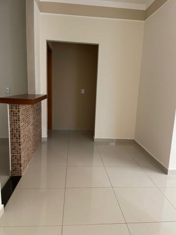 Alugar Apartamentos / Padrão em Ribeirão Preto R$ 2.250,00 - Foto 3