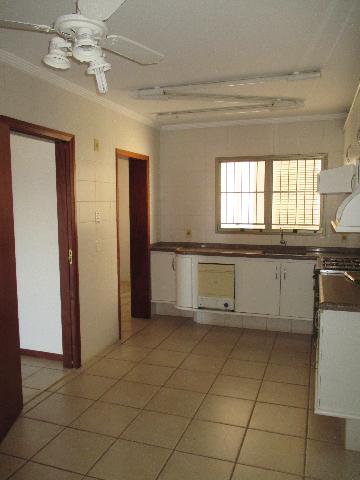 Alugar Apartamentos / Padrão em Ribeirão Preto R$ 1.950,00 - Foto 3