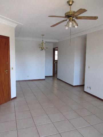 Alugar Apartamentos / Padrão em Ribeirão Preto R$ 1.950,00 - Foto 1