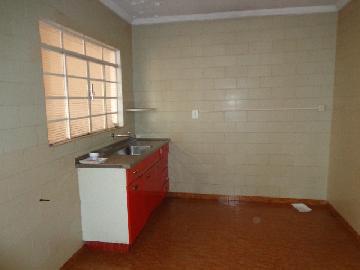 Alugar Casas / Padrão em Ribeirão Preto R$ 500,00 - Foto 16