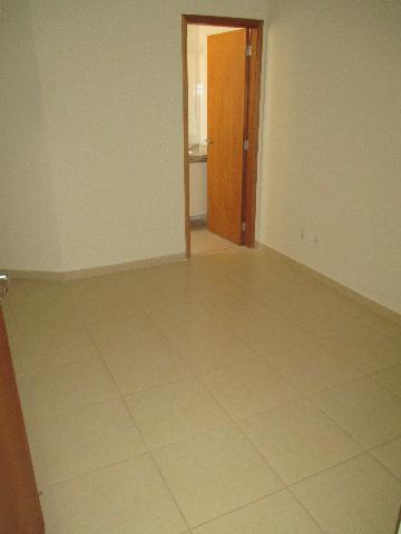 Alugar Apartamentos / Padrão em Ribeirão Preto R$ 1.300,00 - Foto 9