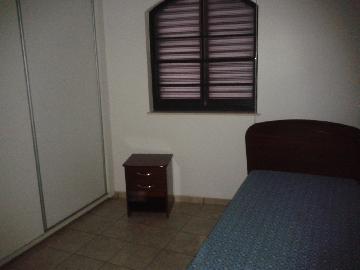 Alugar Apartamentos / Padrão em Ribeirão Preto R$ 1.800,00 - Foto 2