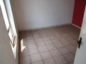 Alugar Comercial / Salão / Galpão em Ribeirão Preto R$ 1.950,00 - Foto 2