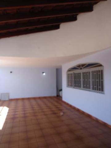 Alugar Casas / Padrão em Ribeirão Preto R$ 3.700,00 - Foto 1