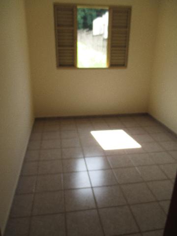 Alugar Apartamentos / Padrão em Ribeirão Preto R$ 600,00 - Foto 2