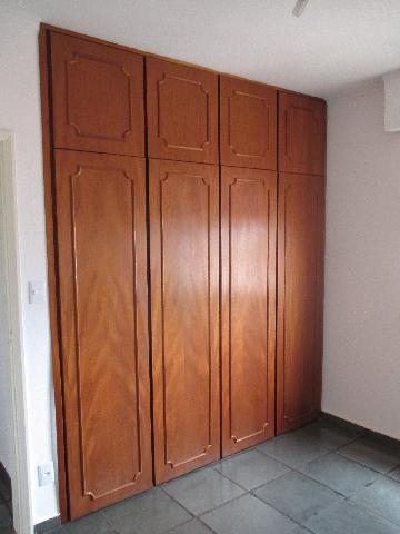 Alugar Apartamentos / Padrão em Ribeirão Preto R$ 1.100,00 - Foto 4