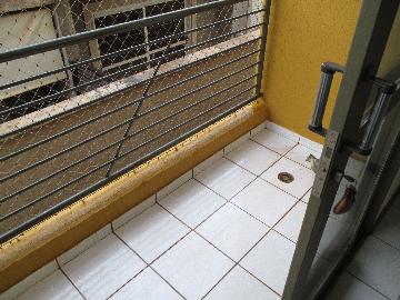 Alugar Apartamentos / Padrão em Ribeirão Preto R$ 680,00 - Foto 3