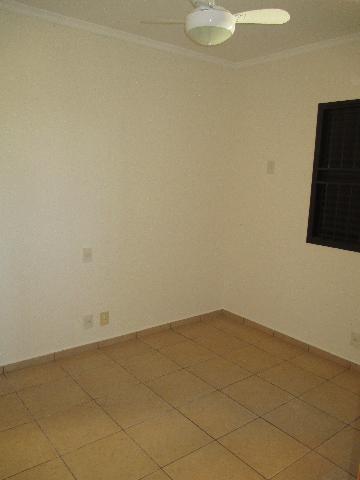 Alugar Apartamentos / Padrão em Ribeirão Preto R$ 2.000,00 - Foto 8