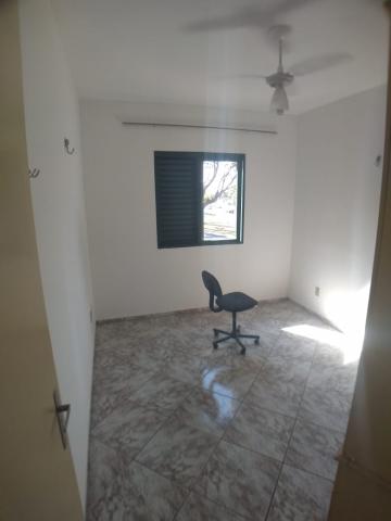 Alugar Apartamentos / Padrão em Ribeirão Preto R$ 950,00 - Foto 5