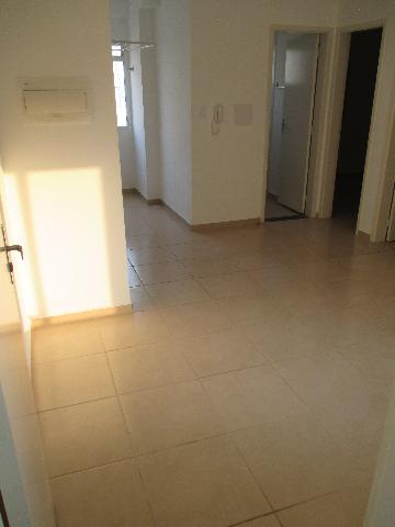 Alugar Apartamentos / Padrão em Ribeirão Preto R$ 850,00 - Foto 2